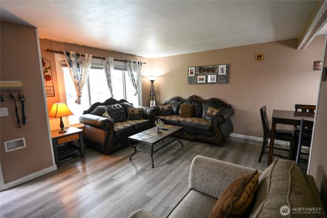 Property photo for 2310 W 1st Avenue, Kennewick photo 4