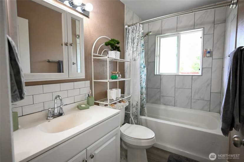 Property photo for 2310 W 1st Avenue, Kennewick photo 11
