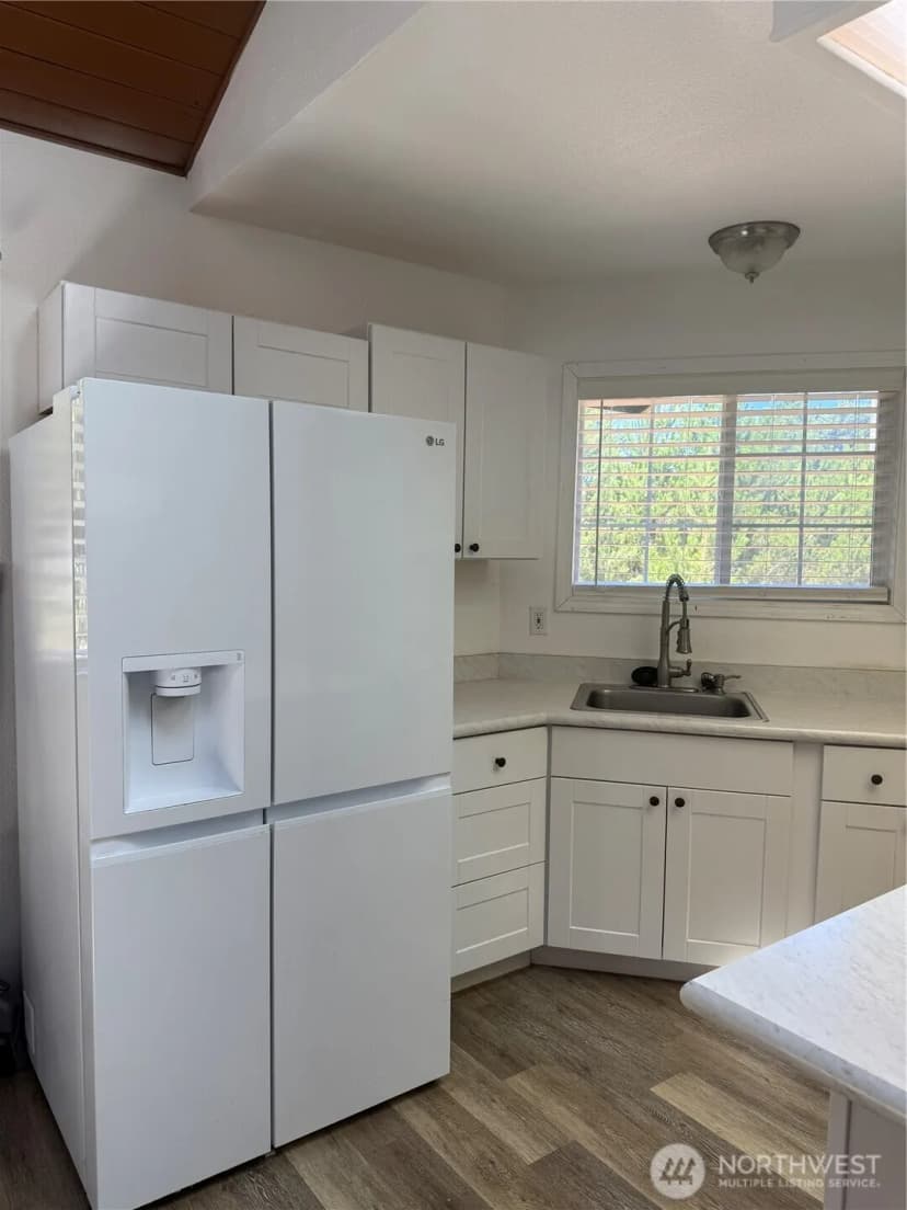 Property photo for 13208 Pacific Way, Long Beach photo 17