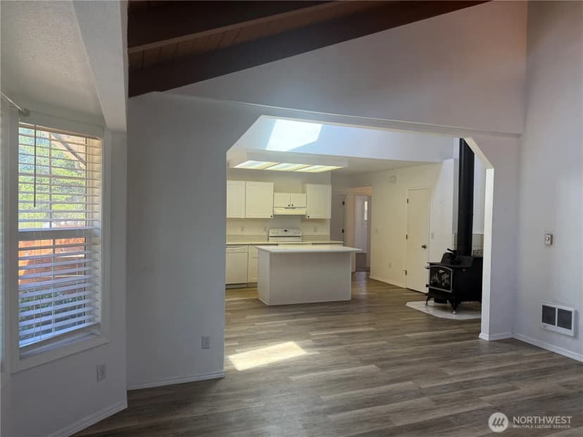 Property photo for 13208 Pacific Way, Long Beach photo 12