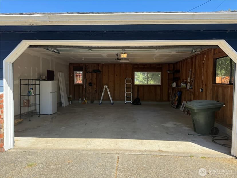 Property photo for 13208 Pacific Way, Long Beach photo 6