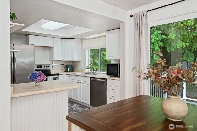 Property photo for 679 Ne Conifer Drive, Bremerton photo 7