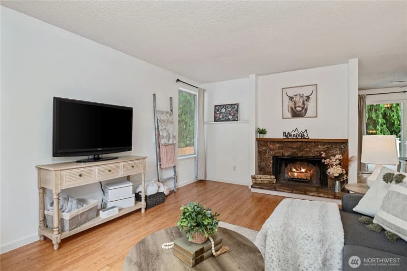 Property photo for 679 Ne Conifer Drive, Bremerton photo 5