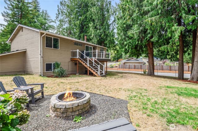 Property photo for 679 Ne Conifer Drive, Bremerton