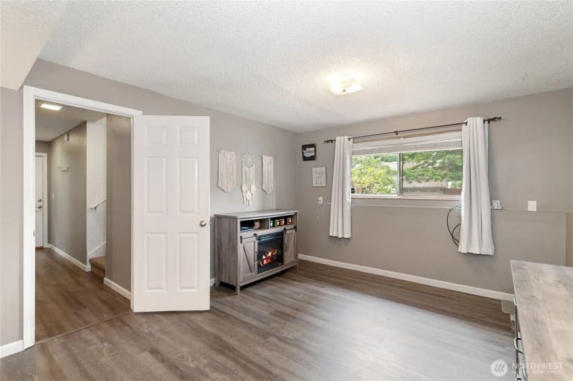 Property photo for 679 Ne Conifer Drive, Bremerton photo 16