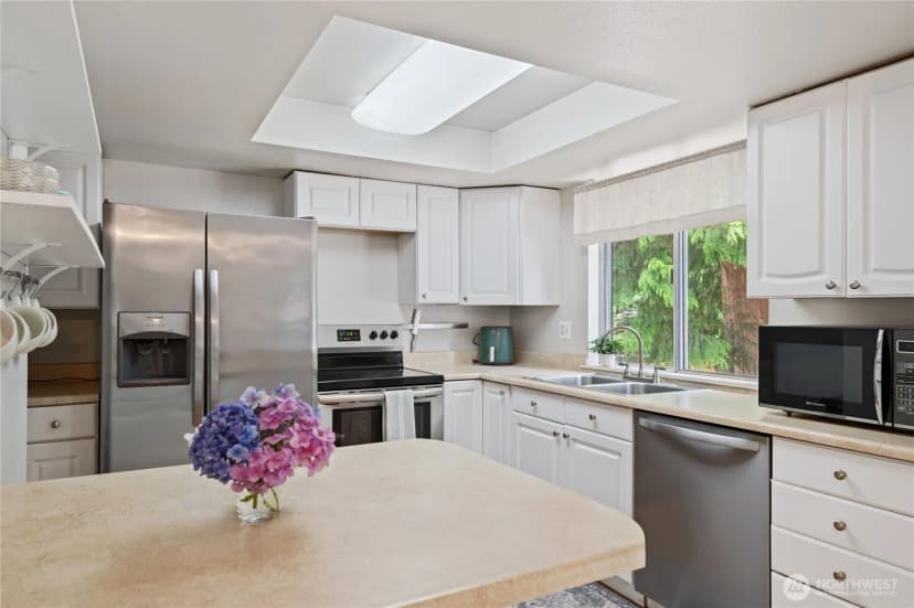 Property photo for 679 Ne Conifer Drive, Bremerton photo 8
