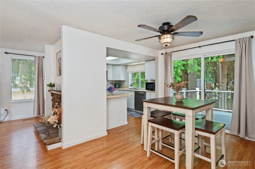 Property photo for 679 Ne Conifer Drive, Bremerton photo 6