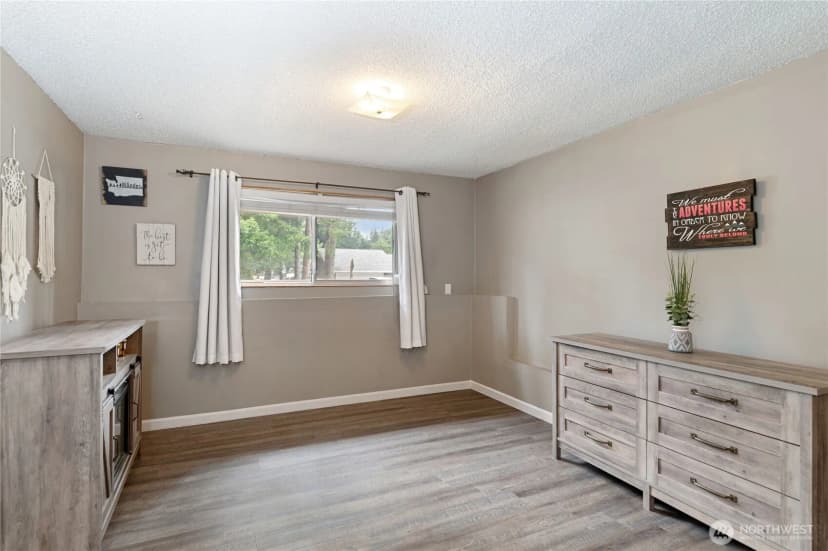 Property photo for 679 Ne Conifer Drive, Bremerton photo 17
