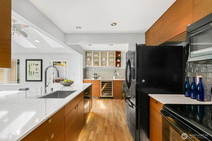 Property photo for 15153 Se Newport Way, Bellevue photo 18