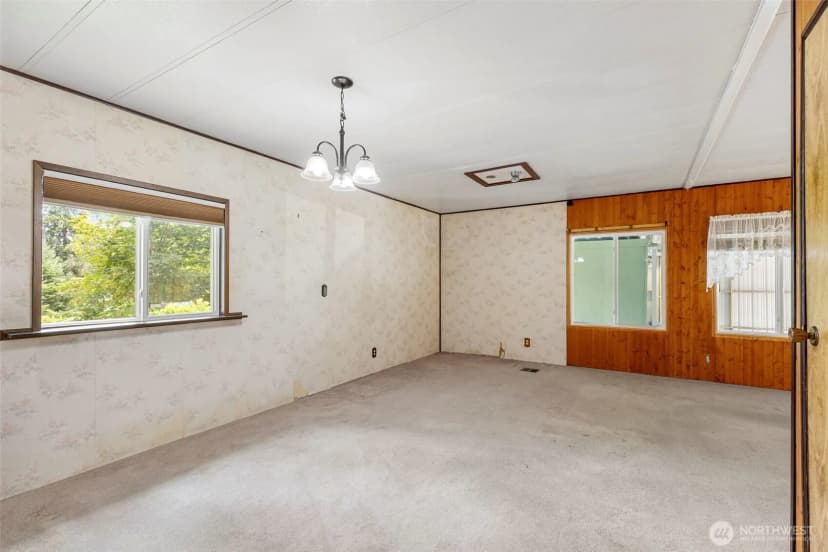 Property photo for 940 Yoder Lane Ne, Bremerton photo 6