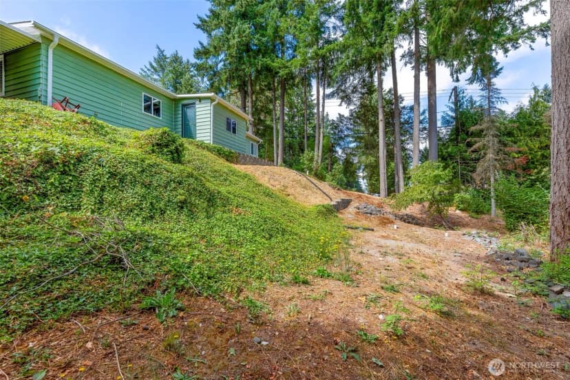Property photo for 940 Yoder Lane Ne, Bremerton photo 25
