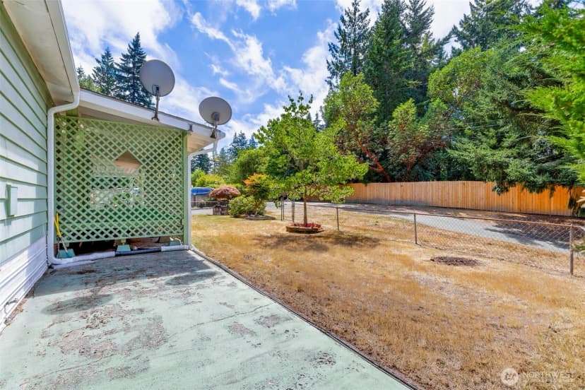 Property photo for 940 Yoder Lane Ne, Bremerton photo 24