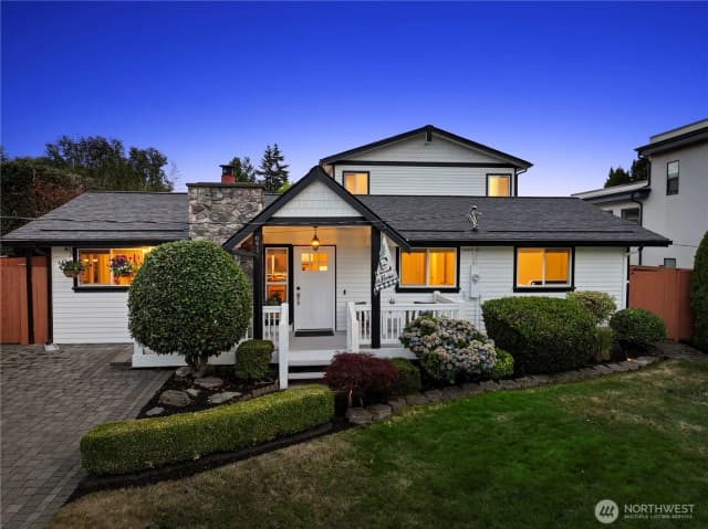 Property photo for 641 10th Avenue, Kirkland