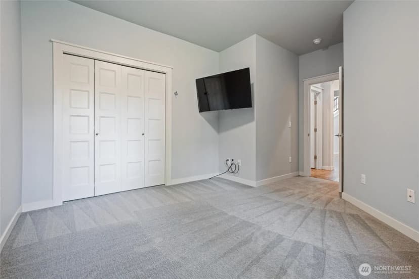 Property photo for 35228 S 44th Avenue, Auburn photo 16