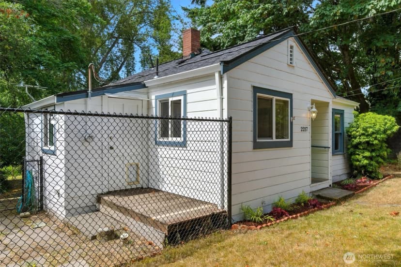 Property photo for 2217 Winfield Avenue, Bremerton photo 6