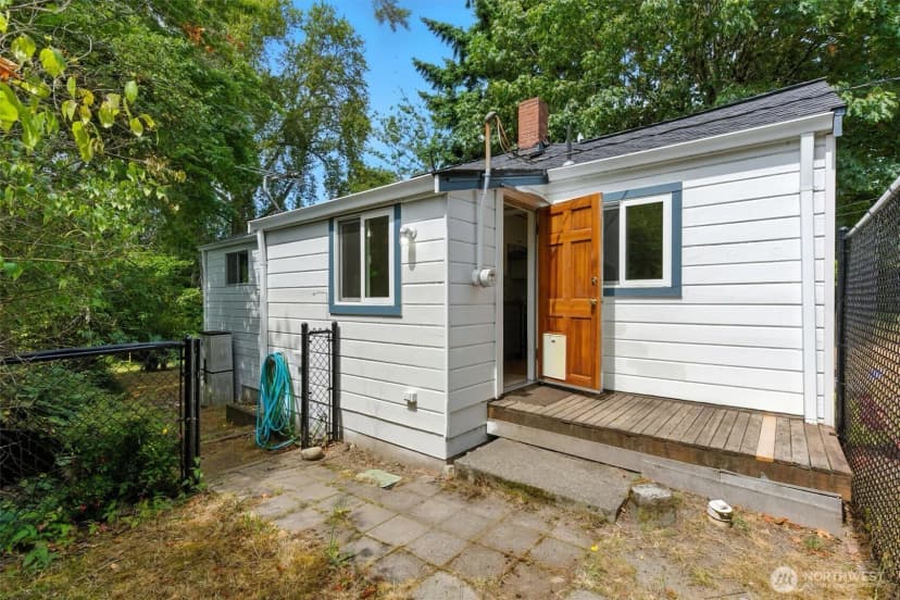 Property photo for 2217 Winfield Avenue, Bremerton photo 4