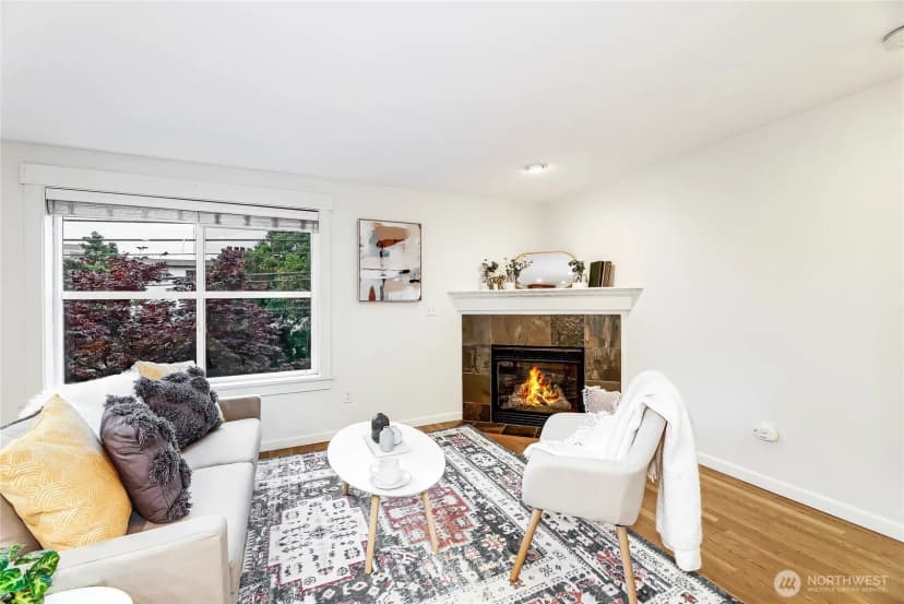 Property photo for 1508 12th Avenue S #b, Seattle photo 4