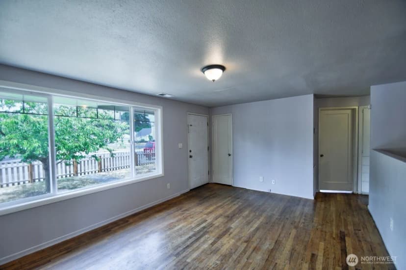 Property photo for 1310 Johnson Road, Centralia photo 14