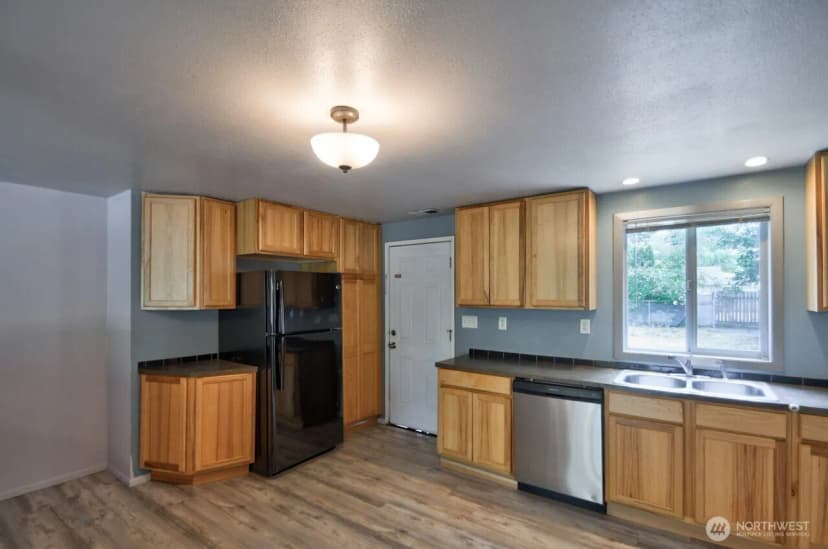 Property photo for 1310 Johnson Road, Centralia photo 8