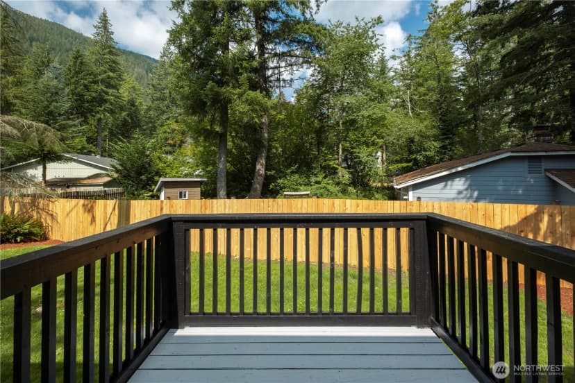 Property photo for 16915 424th Avenue Se, North Bend photo 24
