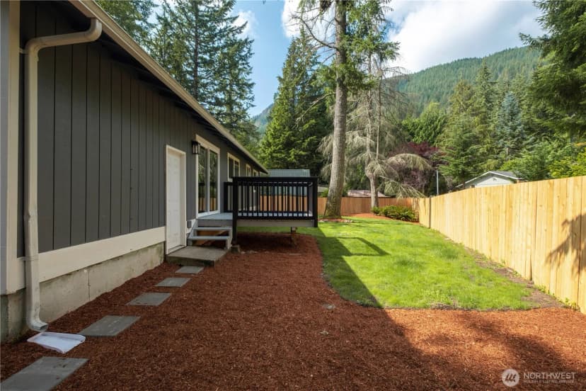 Property photo for 16915 424th Avenue Se, North Bend photo 25