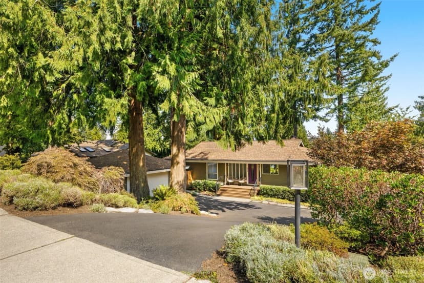 Property photo for 820 W Sunset Way, Issaquah photo 36