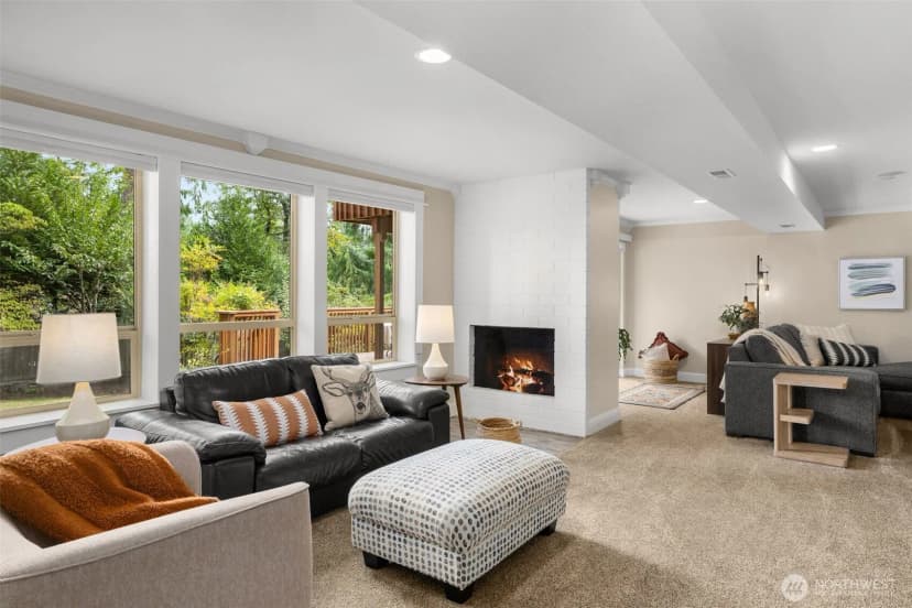 Property photo for 820 W Sunset Way, Issaquah photo 22