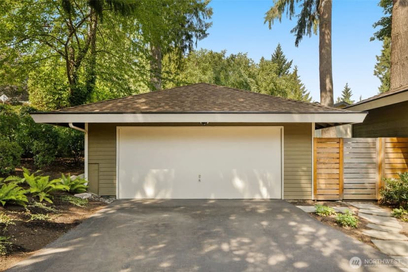 Property photo for 820 W Sunset Way, Issaquah photo 37