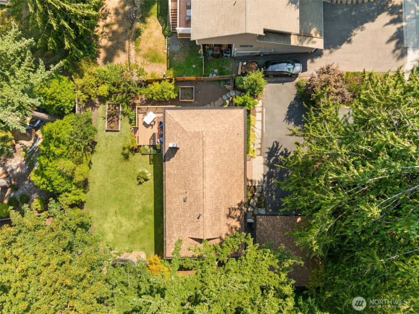 Property photo for 820 W Sunset Way, Issaquah photo 38
