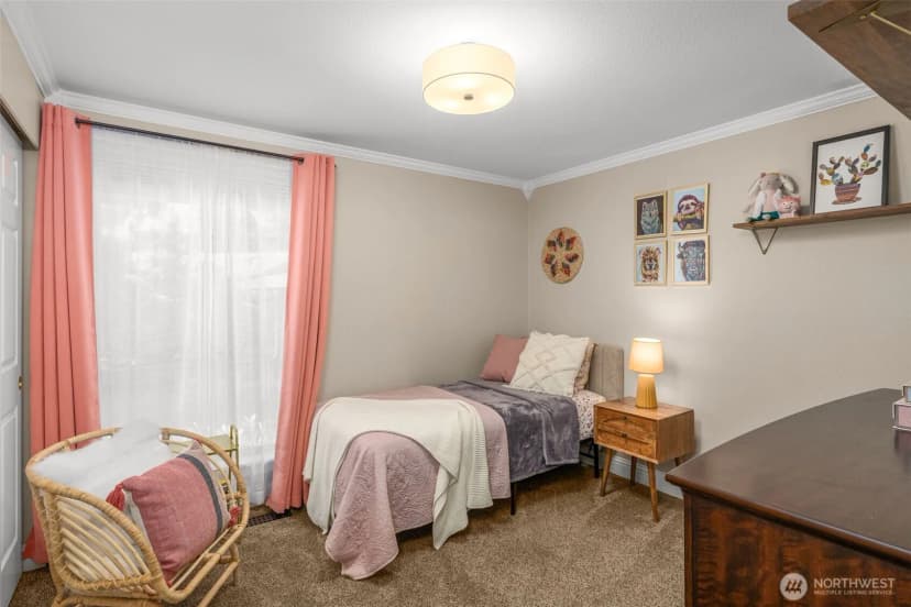 Property photo for 820 W Sunset Way, Issaquah photo 19