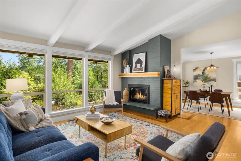 Property photo for 820 W Sunset Way, Issaquah photo 6