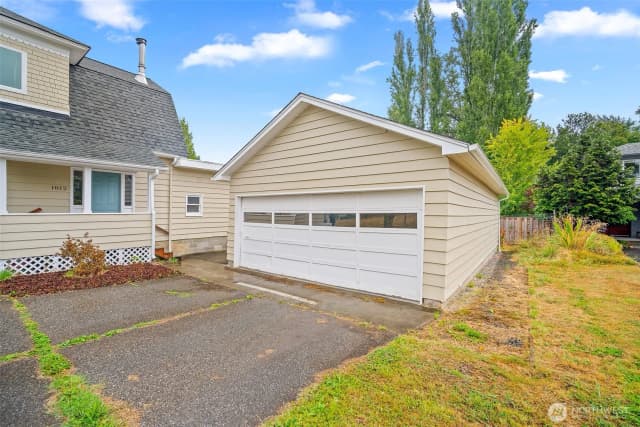 Property photo for 1812 Maryland Street, Bellingham photo 3