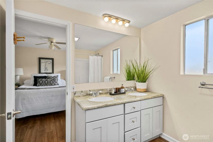 Property photo for 1242 Lidstrom Road E, Port Orchard photo 16