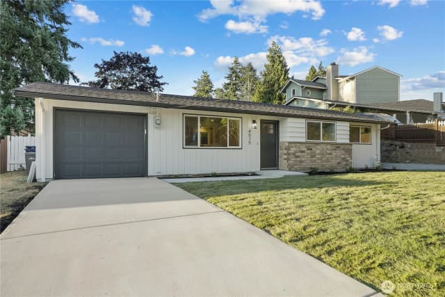 Property photo for 4515 181st Place Sw, Lynnwood