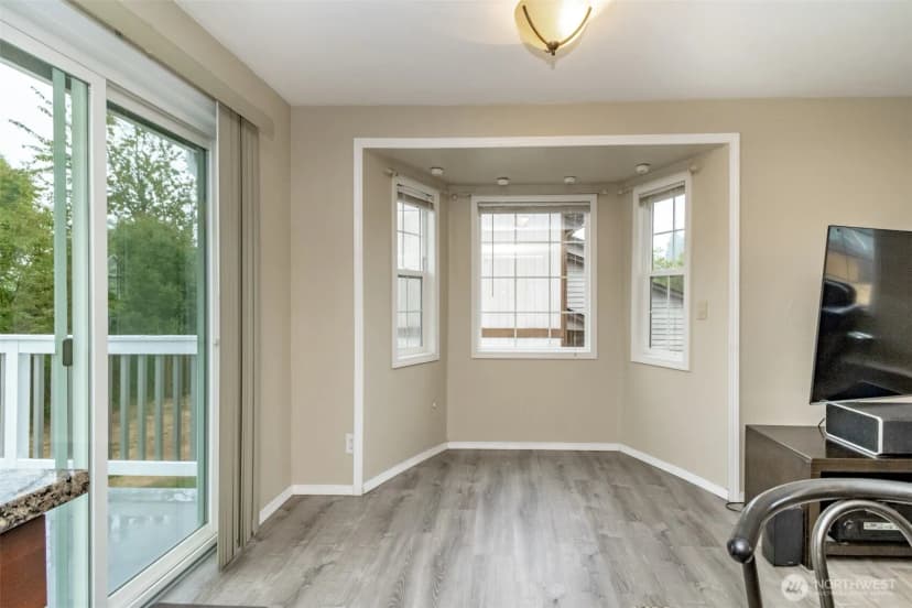 Property photo for 5106 Green Hills Avenue Ne, Tacoma photo 16