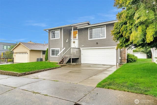 Property photo for 5106 Green Hills Avenue Ne, Tacoma photo 3