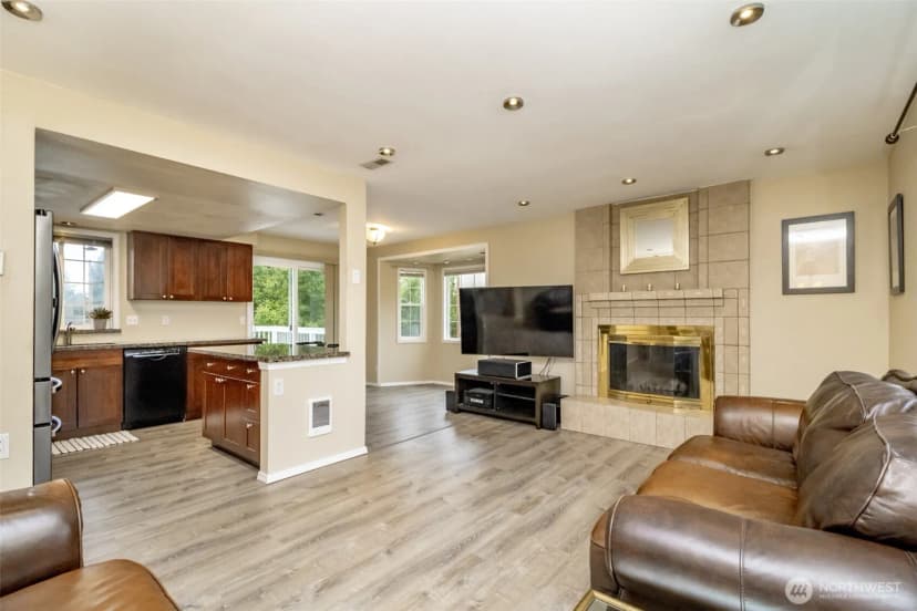 Property photo for 5106 Green Hills Avenue Ne, Tacoma photo 8