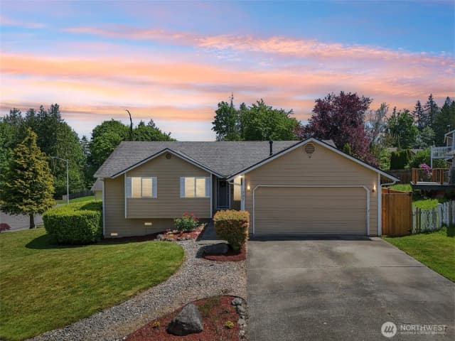 Property photo for 727 97th Avenue Se, Lake Stevens