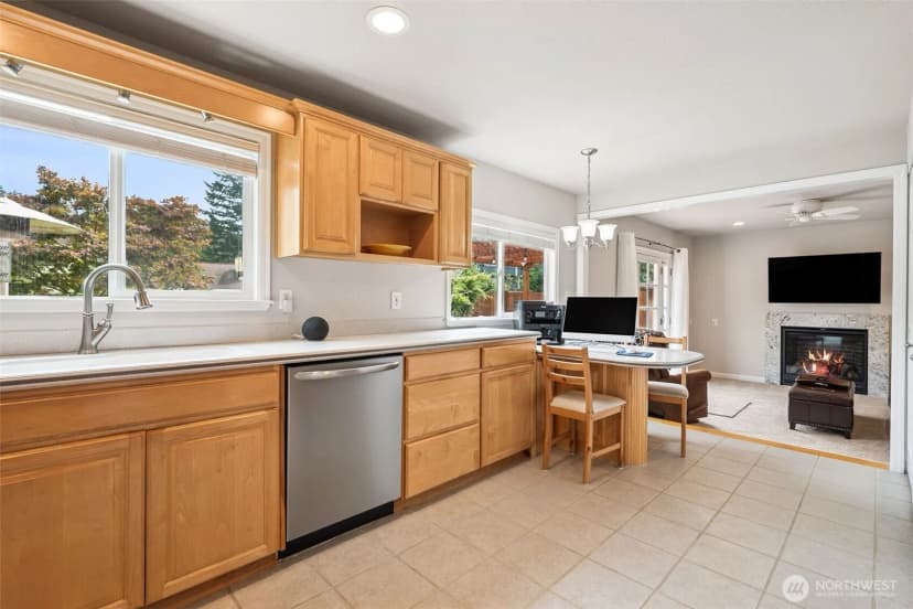 Property photo for 18300 152nd Court Se, Renton photo 10