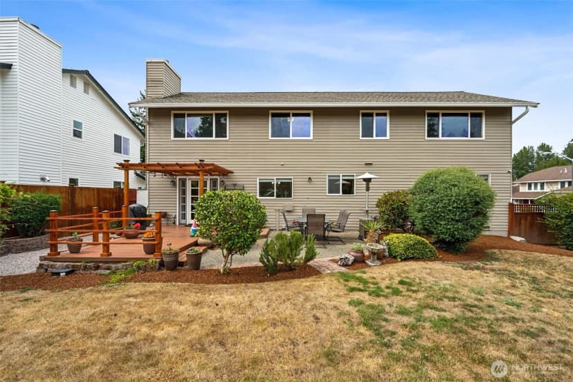 Property photo for 18300 152nd Court Se, Renton photo 32
