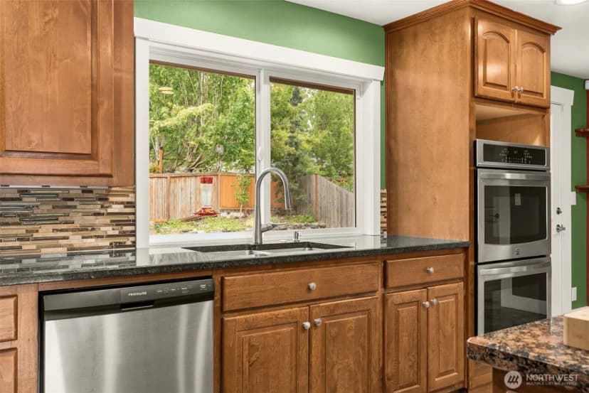 Property photo for 6415 190th Street Sw, Lynnwood photo 10