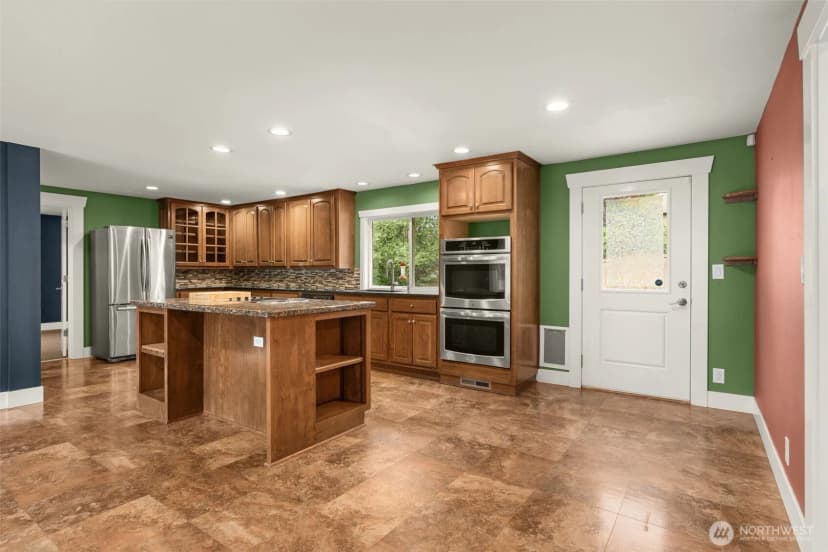 Property photo for 6415 190th Street Sw, Lynnwood photo 9