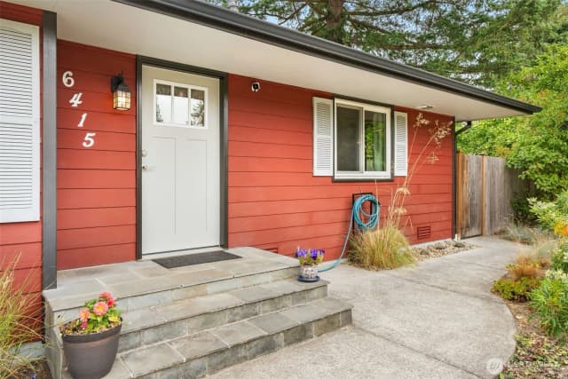 Property photo for 6415 190th Street Sw, Lynnwood photo 3