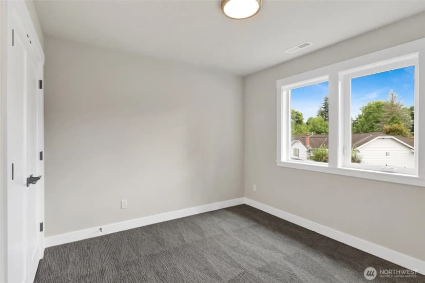Property photo for 515 17th Street, Lynden photo 32
