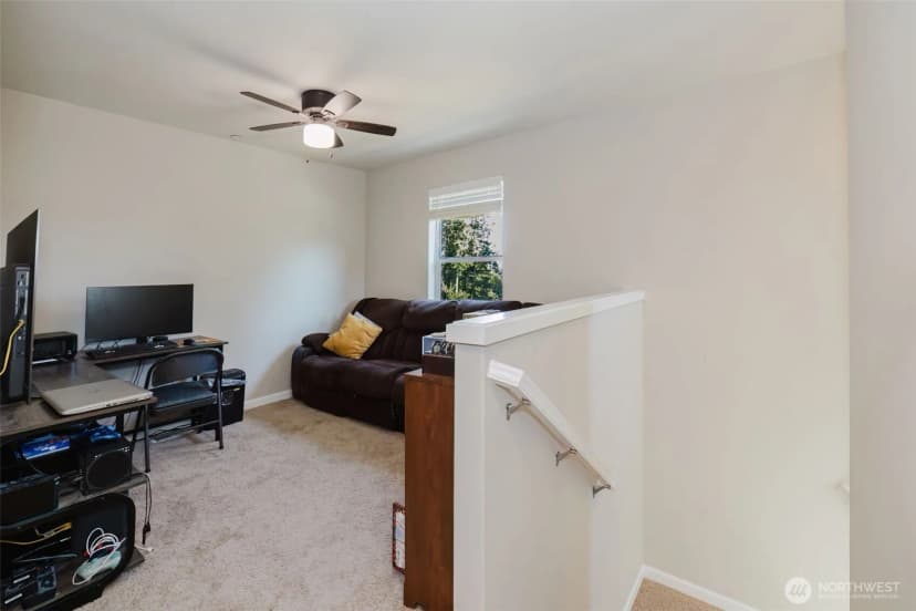 Property photo for 179 Russell Road, Bremerton photo 13