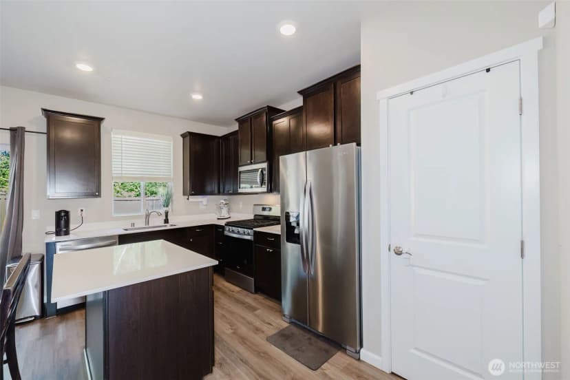 Property photo for 179 Russell Road, Bremerton photo 6