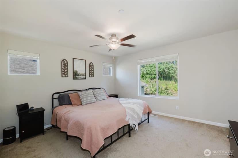 Property photo for 179 Russell Road, Bremerton photo 15