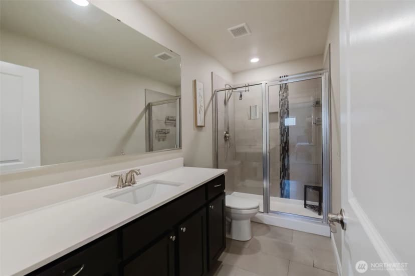 Property photo for 179 Russell Road, Bremerton photo 21