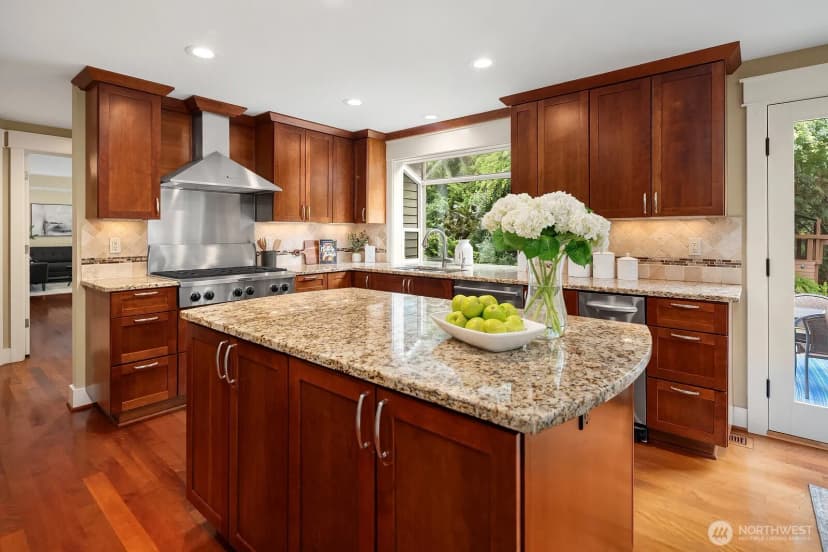Property photo for 2640 262nd Place Se, Sammamish photo 11