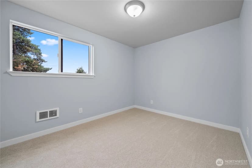 Property photo for 8702 12th Street Ne, Lake Stevens photo 19